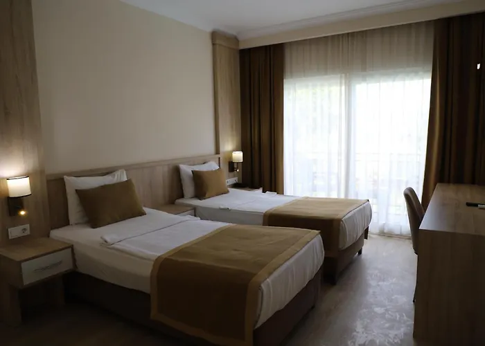 Hotel Lara Garden