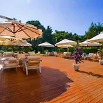 Lara Garden