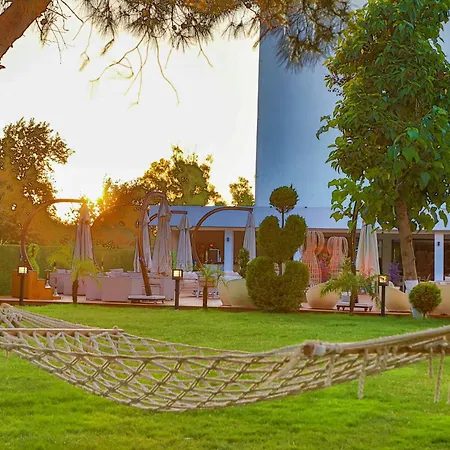 Lara Garden Hotell 4*