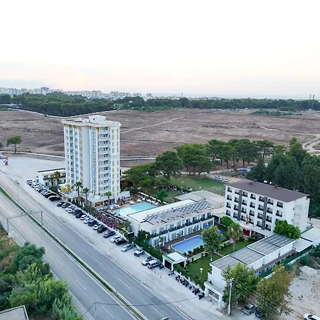 Lara Garden