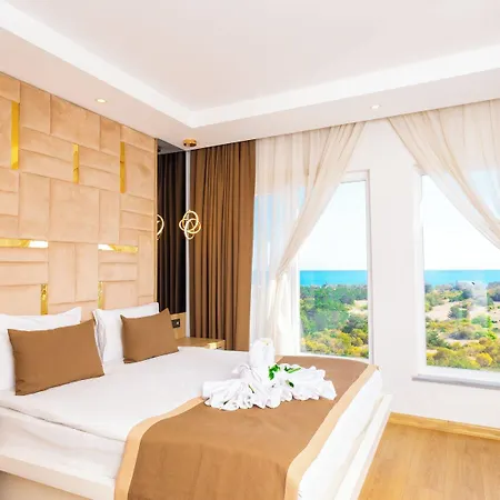 Lara Garden מלון 4*