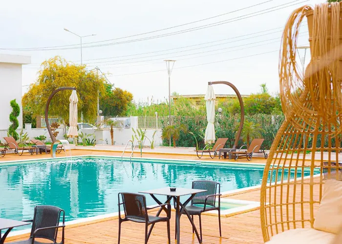 Hotel Lara Garden 4*