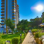 فندق Lara Garden 4*