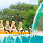 فندق Lara Garden