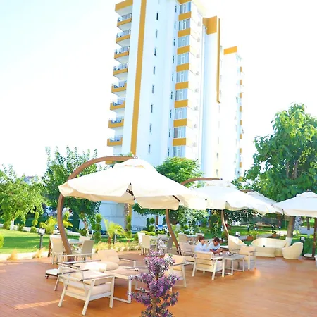 Lara Garden Szálloda