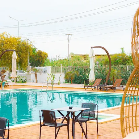 Szálloda Lara Garden 4*